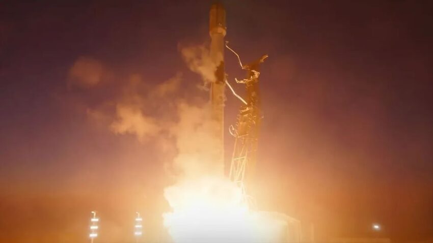 SpaceX Launches 26 Starlink Satellites from California to Expand Low Earth Orbit Internet Network