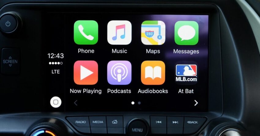 Apple дозволить відтворення відео в CarPlay з iOS 26