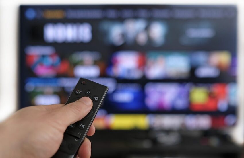Наступного літа Netflix розпочне трансляцію традиційних ефірних каналів
