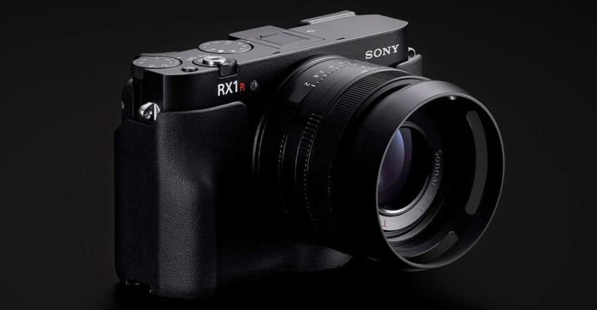 Мініатюрна камера Sony RX1R отримала перше оновлення за десятиріччя