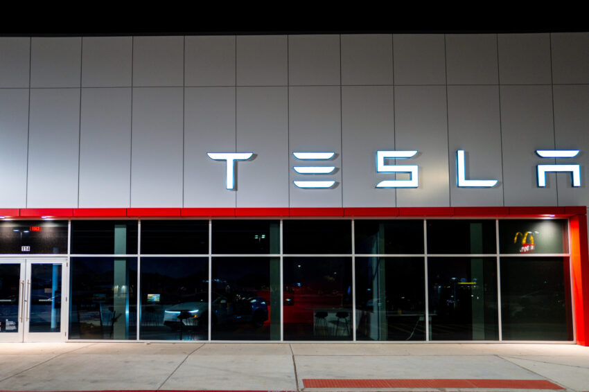 Tesla програє справу про помилкову смерть у суді з вироком на 329 мільйонів доларів