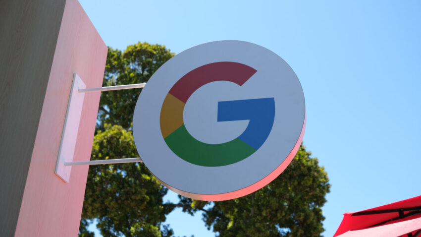 Керівник Google Search стверджує, що штучний інтелект не знижує кількість пошукових запитів