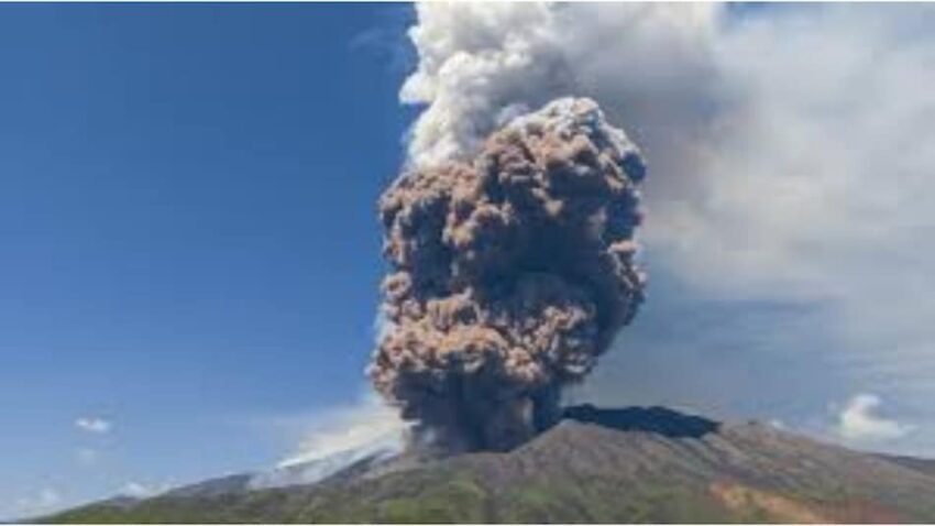 Massive Russia Earthquake Triggers Rare 'Parade' of 7 Kamchatka Volcanoes