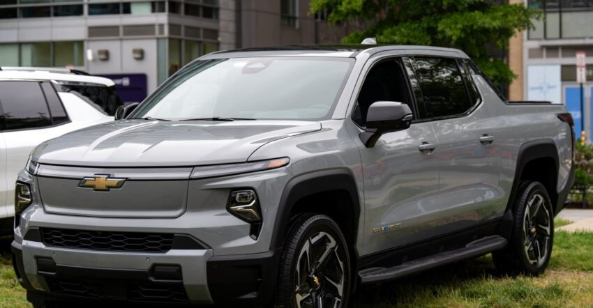 Chevy Silverado EV встановлює світовий рекорд за найдовший маршрут на одному заряді
