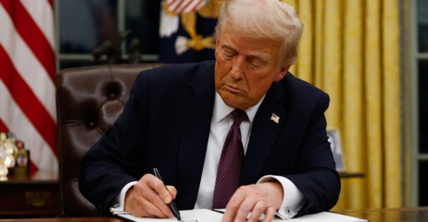 Трамп оголосив, що вартість віз H-1B тепер становитиме 100 000 доларів на рік