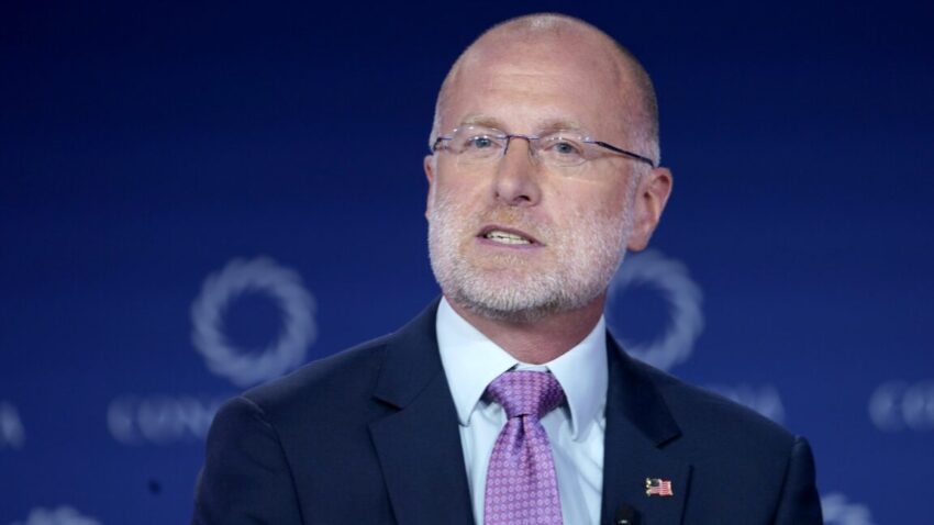 Глава FCC: Чому розслідування спотворення новин не зупиняться?