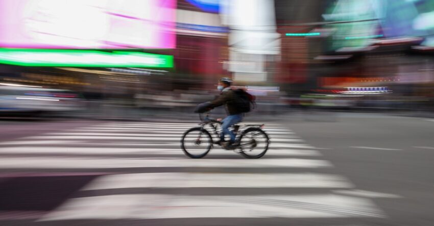 Шок! Чи став популярний пост про огляди додатків для доставки їжі витвором штучного інтелекту?