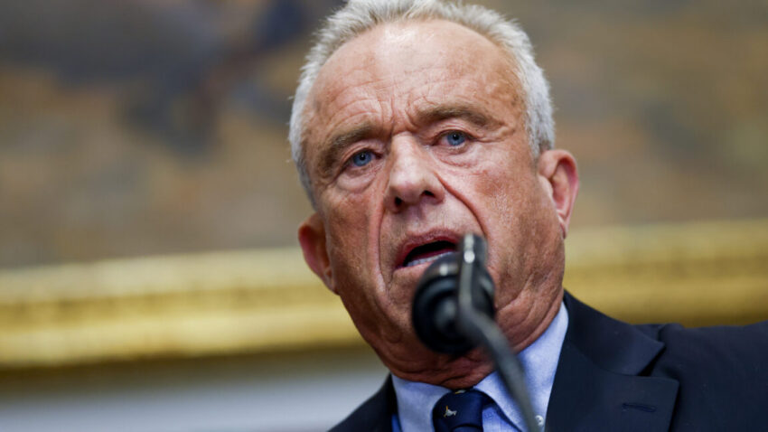 Зменшення графіку щеплень для дітей: Що стоїть за рішенням CDC під впливом антивакцинатора RFK Jr.?